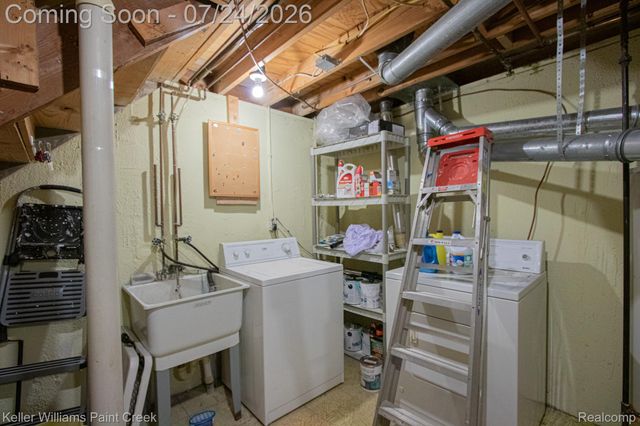 36028 Saint Ives Court, Clinton Charter Township, MI 48035