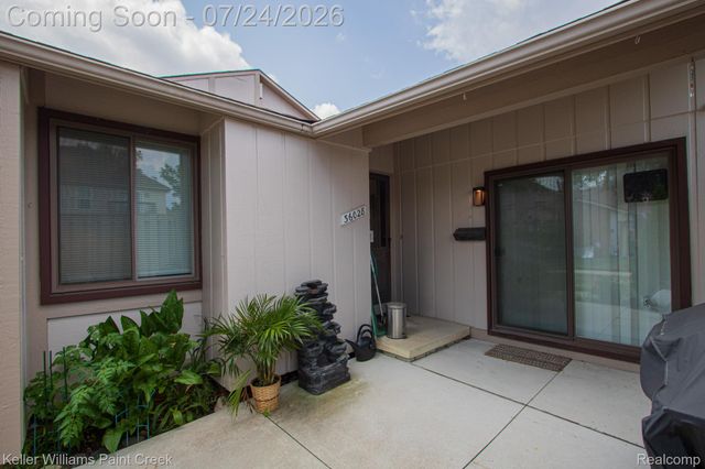 36028 Saint Ives Court, Clinton Charter Township, MI 48035