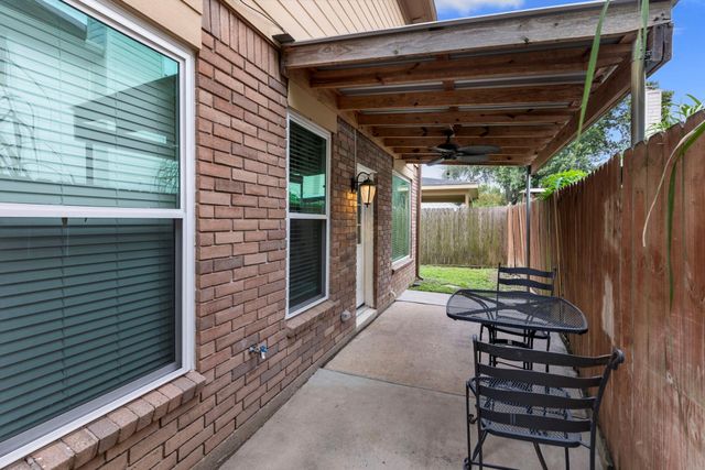 6827 Hollow Hearth Drive, Houston, TX 77084