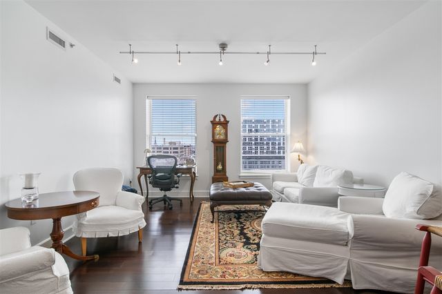 27 Library Street 703, Grand Rapids, MI 49503