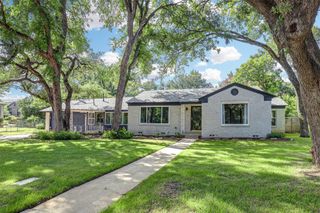 2107 Cardinal Lane, Fort Worth, TX 76111