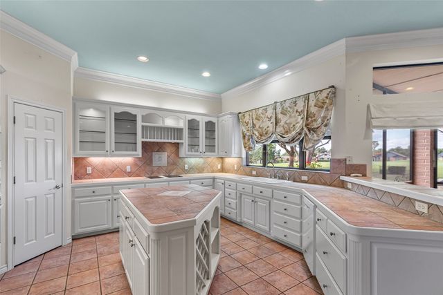 8608 Bellechase Road, Granbury, TX 76049