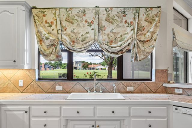 8608 Bellechase Road, Granbury, TX 76049