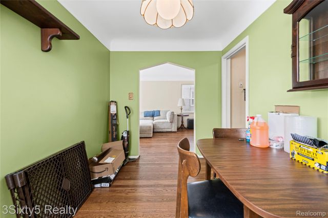 24844 Notre Dame Street, Dearborn, MI 48124