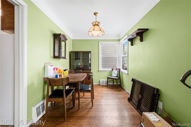 24844 Notre Dame Street, Dearborn, MI 48124