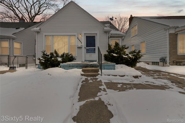 24844 Notre Dame Street, Dearborn, MI 48124