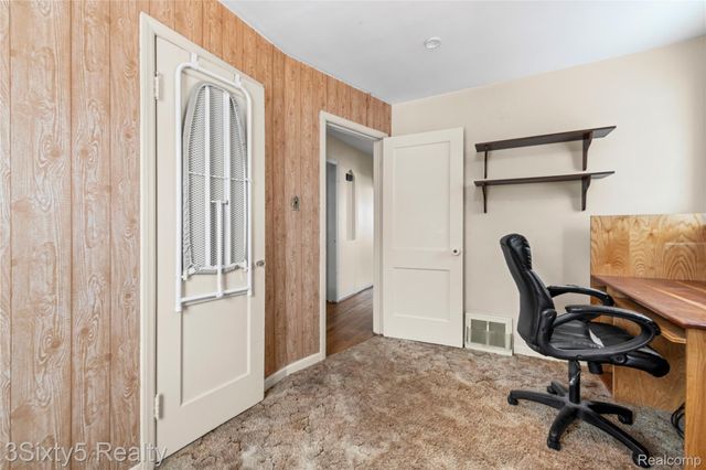 24844 Notre Dame Street, Dearborn, MI 48124