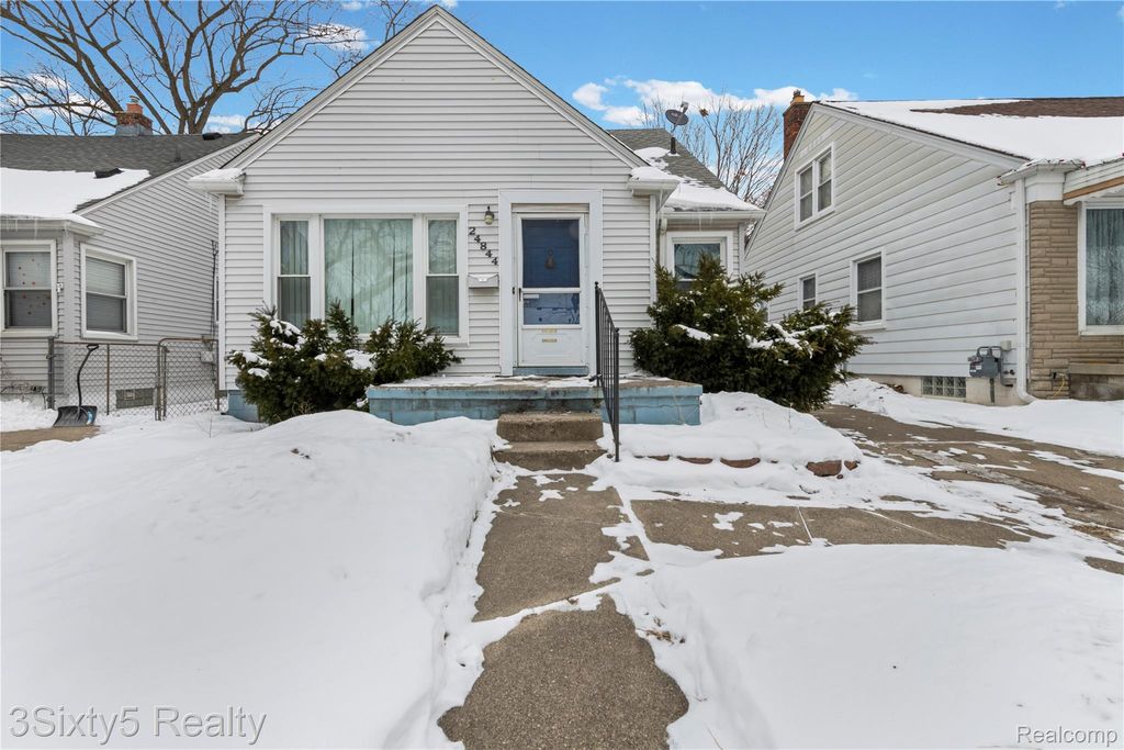 24844 Notre Dame Street, Dearborn, MI 48124