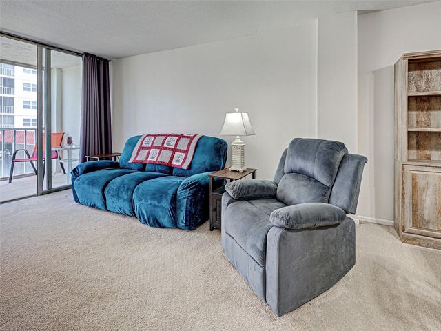 244 SAINT AUGUSTINE AVENUE 204, Venice, FL 34285