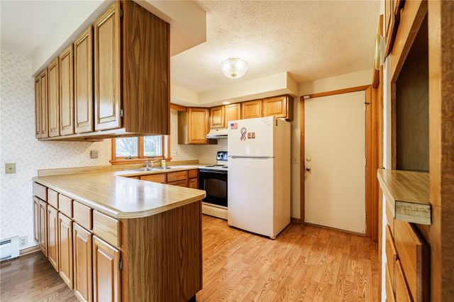 16475 Woodchuck Aly, Kendall, NY 14476