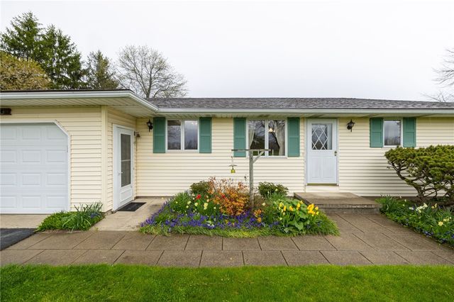 16475 Woodchuck Aly, Kendall, NY 14476