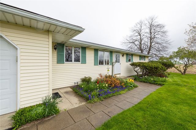 16475 Woodchuck Aly, Kendall, NY 14476