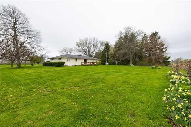 16475 Woodchuck Aly, Kendall, NY 14476