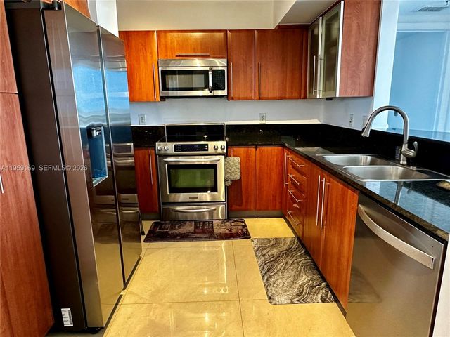 3232 SW 22nd Ter 1604, Miami, FL 33145