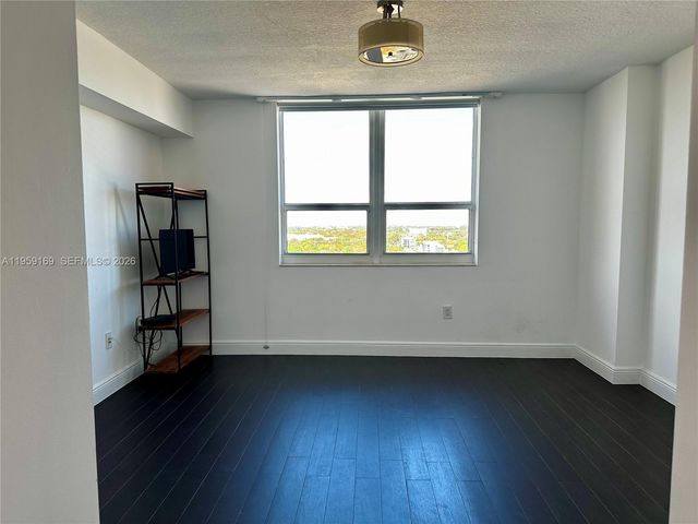 3232 SW 22nd Ter 1604, Miami, FL 33145