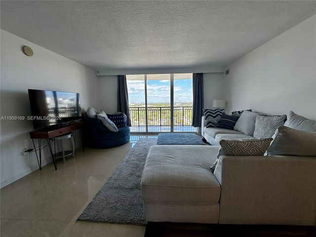 3232 SW 22nd Ter 1604, Miami, FL 33145