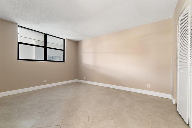 900 Ocean Drive 106, Juno Beach, FL 33408