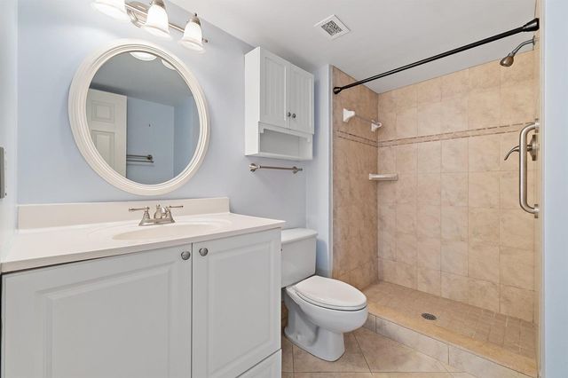 900 Ocean Drive 106, Juno Beach, FL 33408