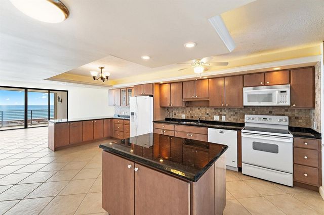 900 Ocean Drive 106, Juno Beach, FL 33408