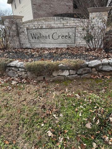 105 W Twin Oak Drive, Nixa, MO 65714