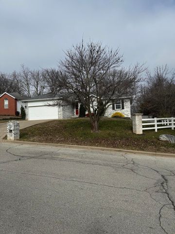 105 W Twin Oak Drive, Nixa, MO 65714