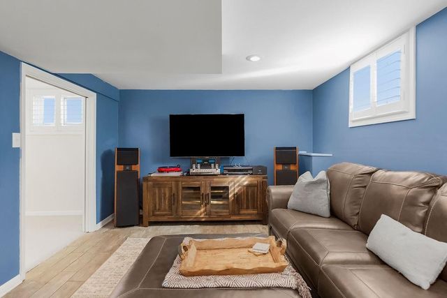 3010 W 72nd Terrace, Prairie Village, KS 66208