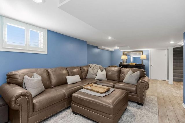 3010 W 72nd Terrace, Prairie Village, KS 66208