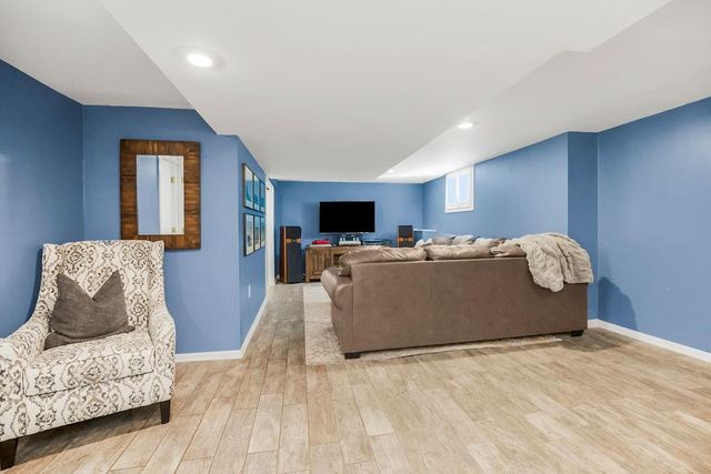 3010 W 72nd Terrace, Prairie Village, KS 66208