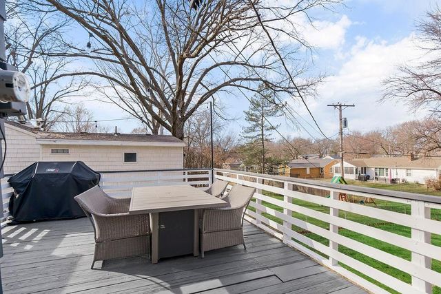 3010 W 72nd Terrace, Prairie Village, KS 66208