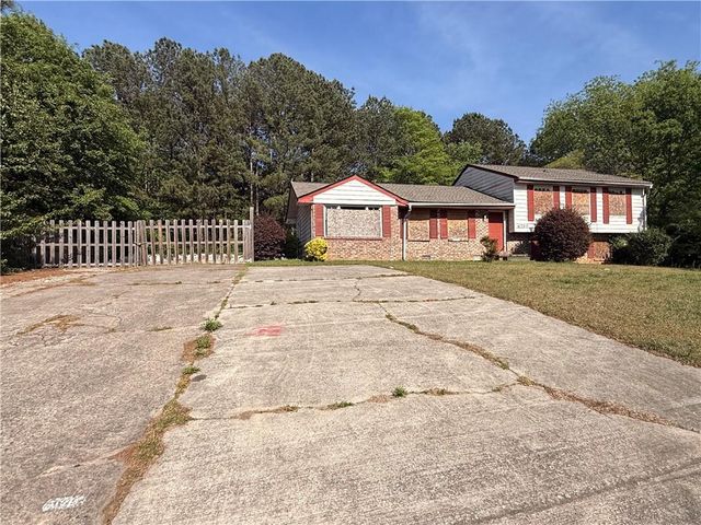 6750 Maddox Road, Morrow, GA 30260