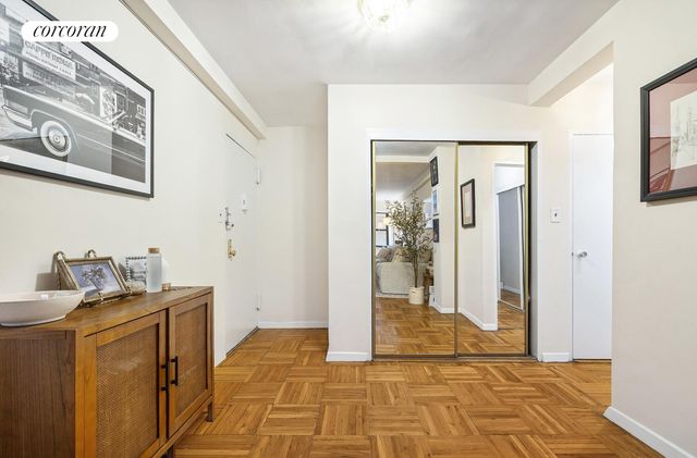 347 E 53rd St Apt 1C, New York City, NY 10022