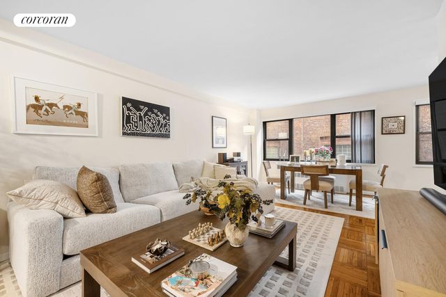 347 E 53rd St Apt 1C, New York City, NY 10022