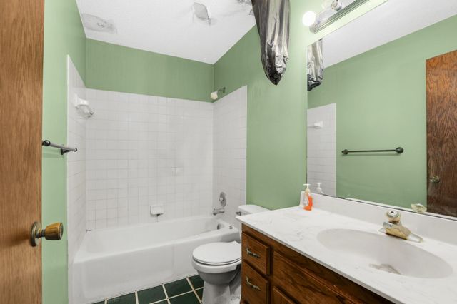 4185 Hilltop Point, Eagan, MN 55123