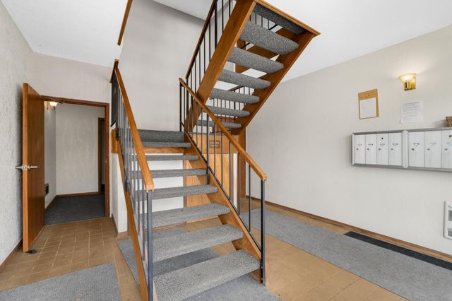 4185 Hilltop Point, Eagan, MN 55123