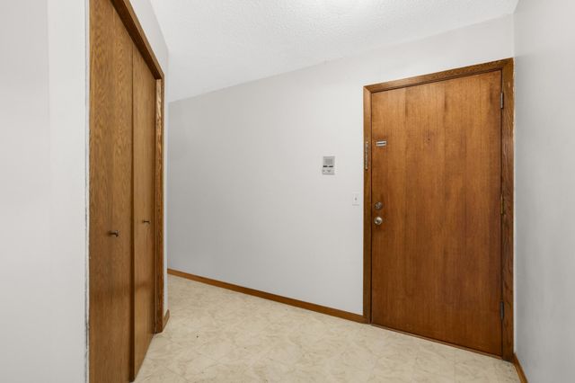 4185 Hilltop Point, Eagan, MN 55123