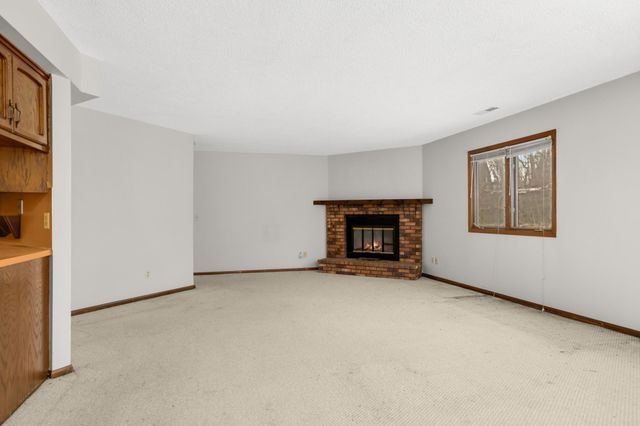 4185 Hilltop Point, Eagan, MN 55123