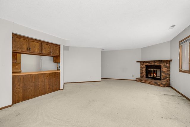 4185 Hilltop Point, Eagan, MN 55123