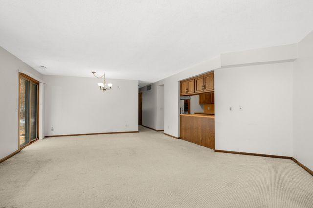 4185 Hilltop Point, Eagan, MN 55123