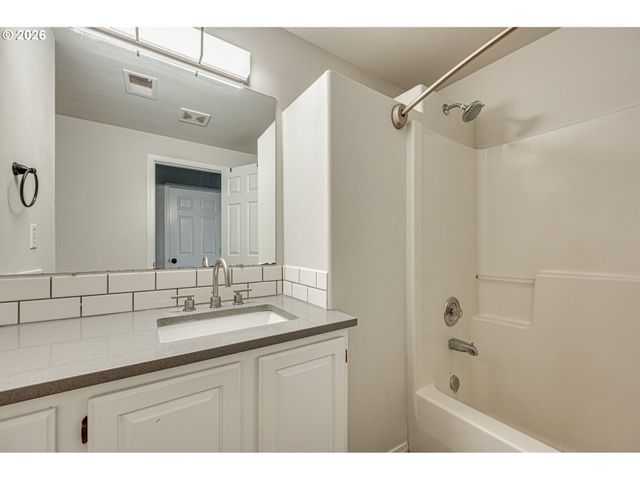 8501 Ne 16TH Ln, Vancouver, WA 98664