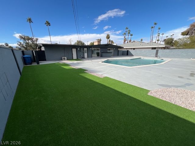 1611 South 6th Street, Las Vegas, NV 89104