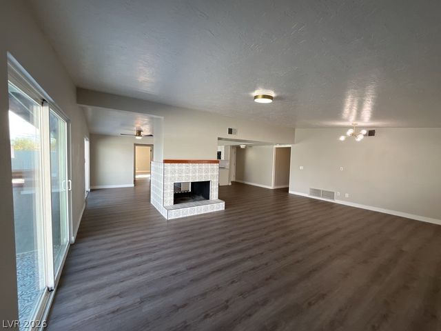 1611 South 6th Street, Las Vegas, NV 89104