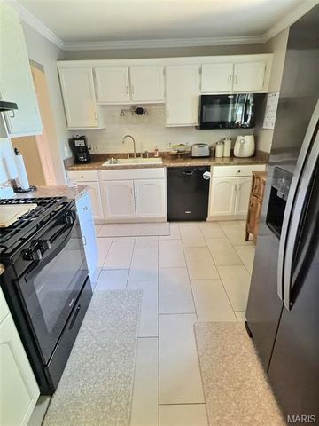 5803 Piasa Trail, Godfrey, IL 62035
