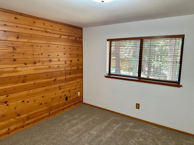 2893 Zuni Dr, Arnold, CA 95223