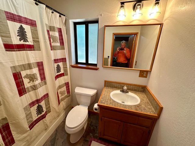 2893 Zuni Dr, Arnold, CA 95223