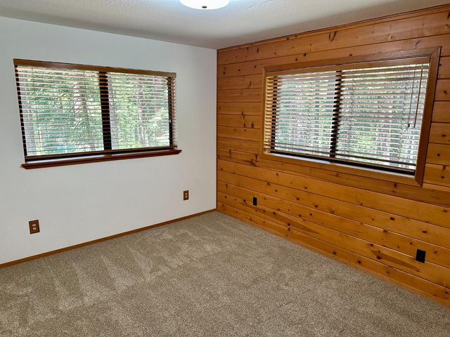 2893 Zuni Dr, Arnold, CA 95223