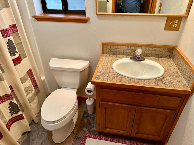 2893 Zuni Dr, Arnold, CA 95223