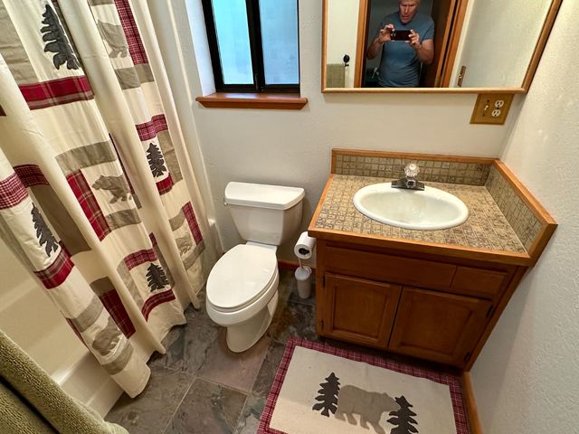 2893 Zuni Dr, Arnold, CA 95223