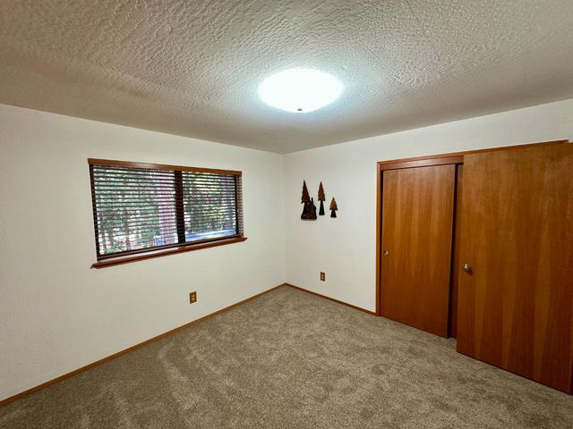 2893 Zuni Dr, Arnold, CA 95223