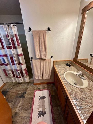 2893 Zuni Dr, Arnold, CA 95223