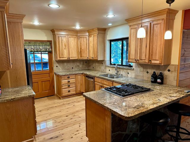 2893 Zuni Dr, Arnold, CA 95223